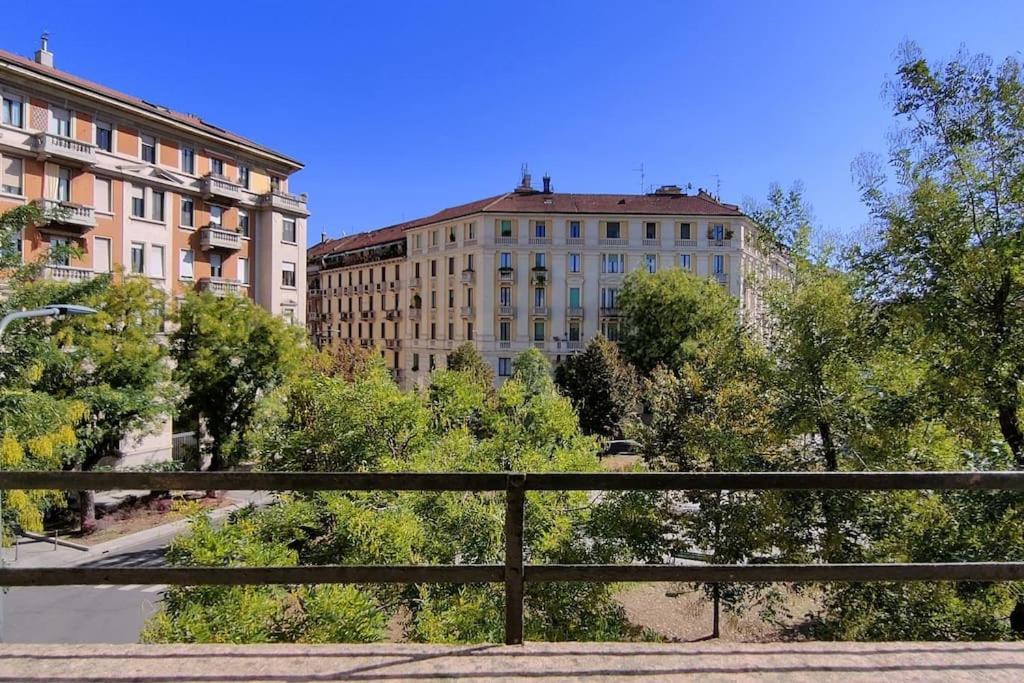 Ferienwohnung Caseospitali - Angolo Bernini Trilocale Luminoso Mailand Exterior foto